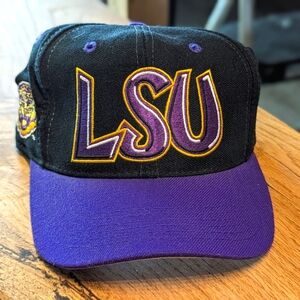 LSU SUPER RARE 90s Vintage Top of the World Graffiti fitted black hat size 6 7/8